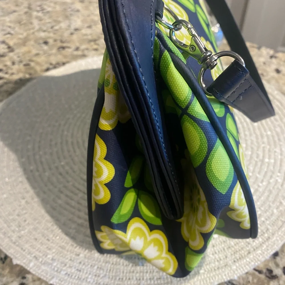 Petunia Pickle Bottom Diaper Pad Purse - Picture 11 of 12